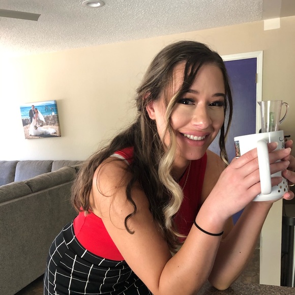 ✨ About Me ✨ - Picture 3 of 4